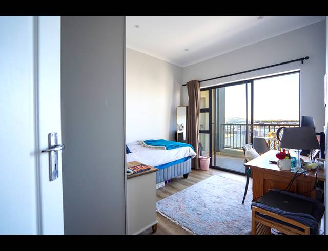 3 BEDROOM APARTMENT TO LET IN SANDOWN